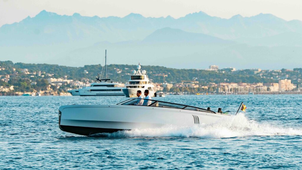 modern tender yacht